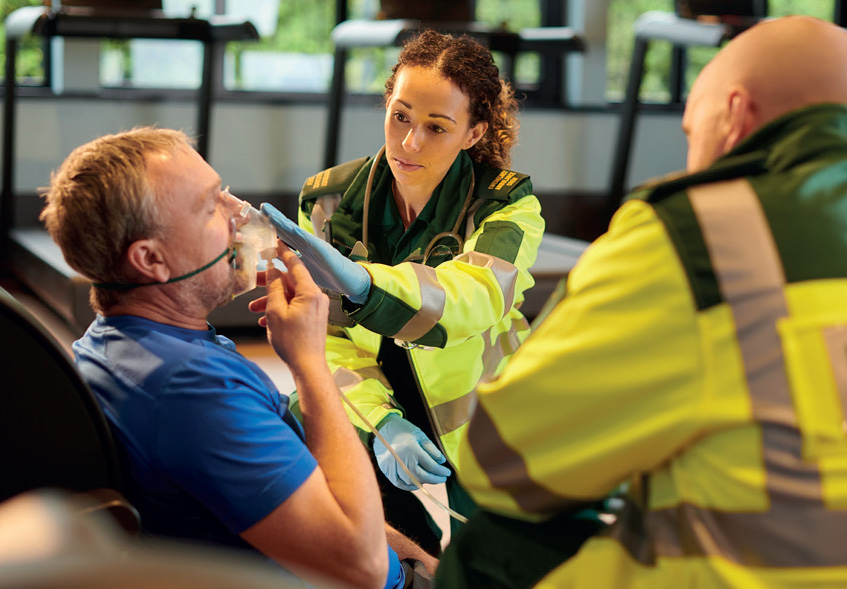 The Role of First Aid Courses in Community Health and Safety